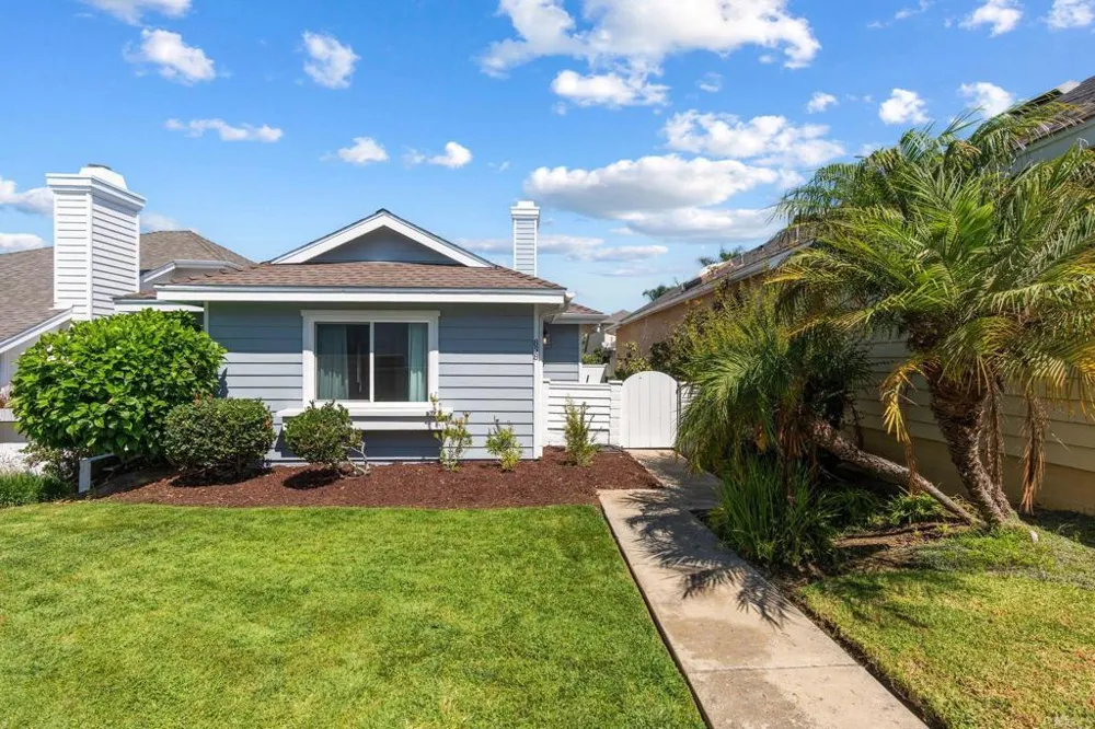 838 Windcrest Drive Carlsbad, CA 92011