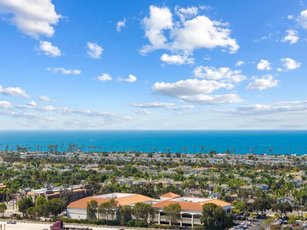 838 Windcrest Drive Carlsbad, CA 92011