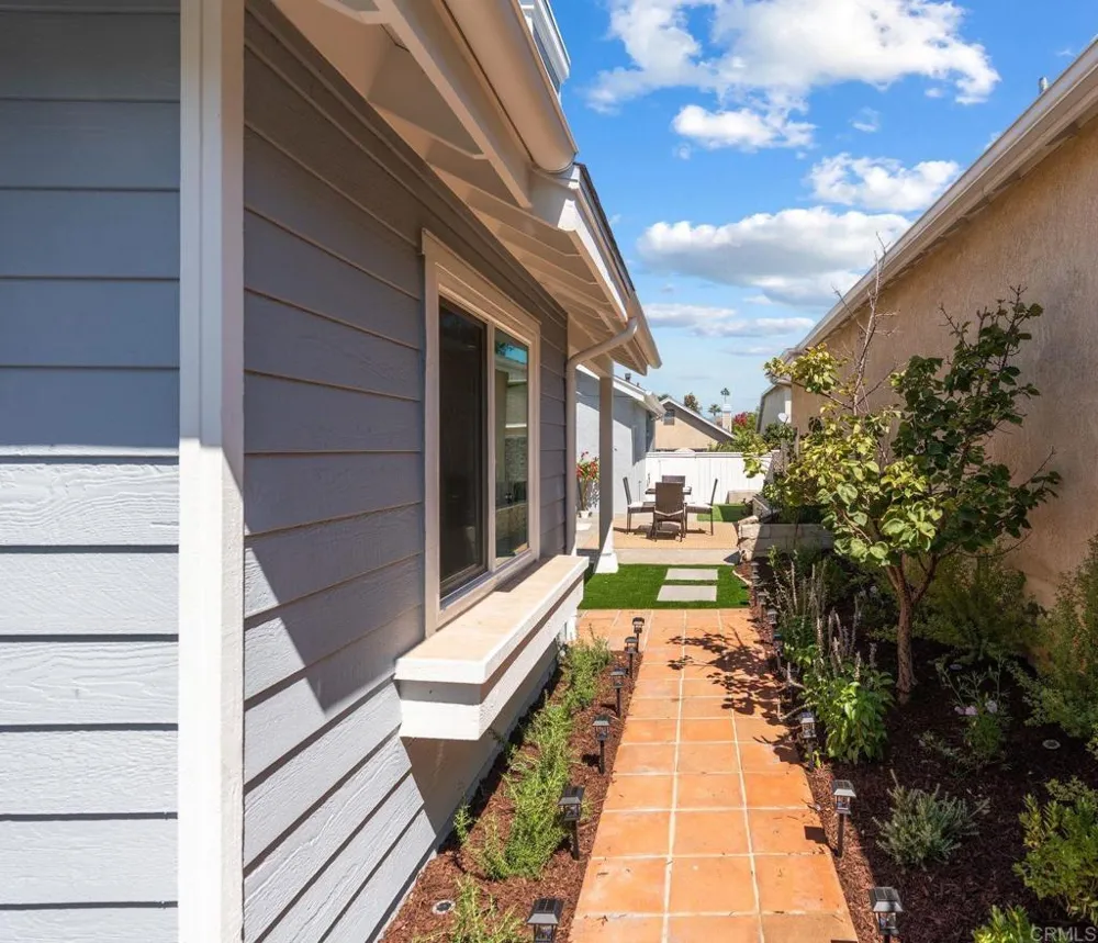 838 Windcrest Drive Carlsbad, CA 92011