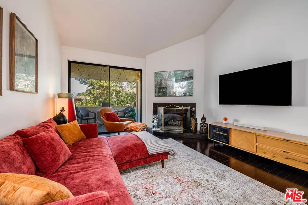 3480 Barham Boulevard #326 Los Angeles, CA 90068