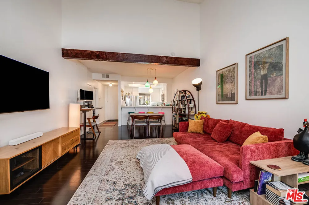 3480 Barham Boulevard #326 Los Angeles, CA 90068