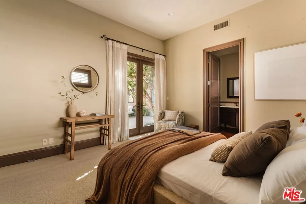 24903 Palmilla Drive Calabasas, CA 91302