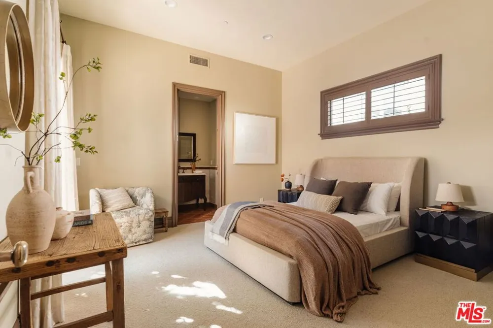 24903 Palmilla Drive Calabasas, CA 91302