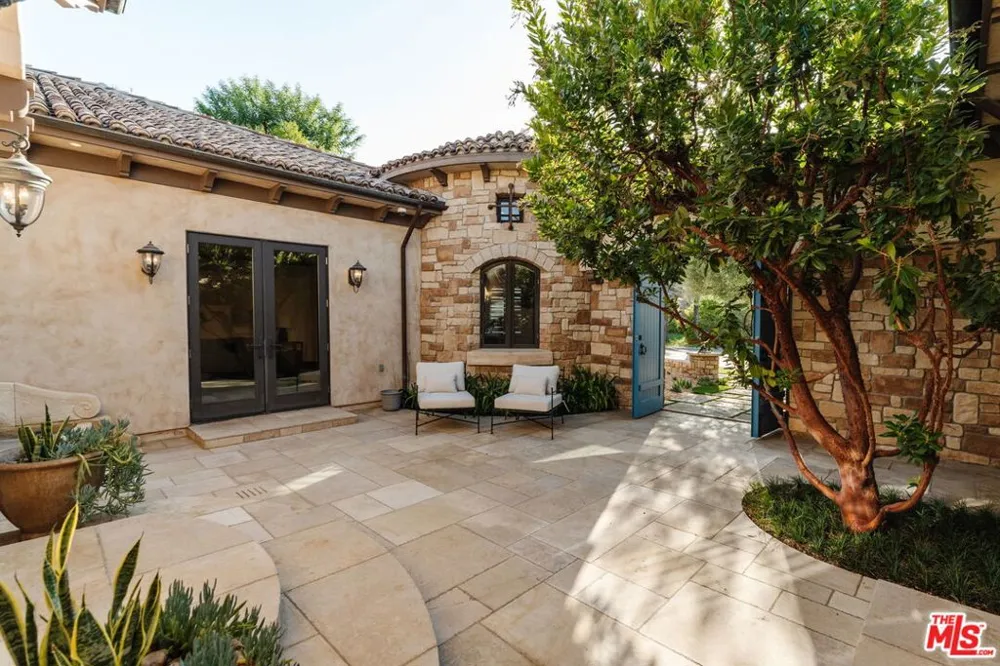 24903 Palmilla Drive Calabasas, CA 91302