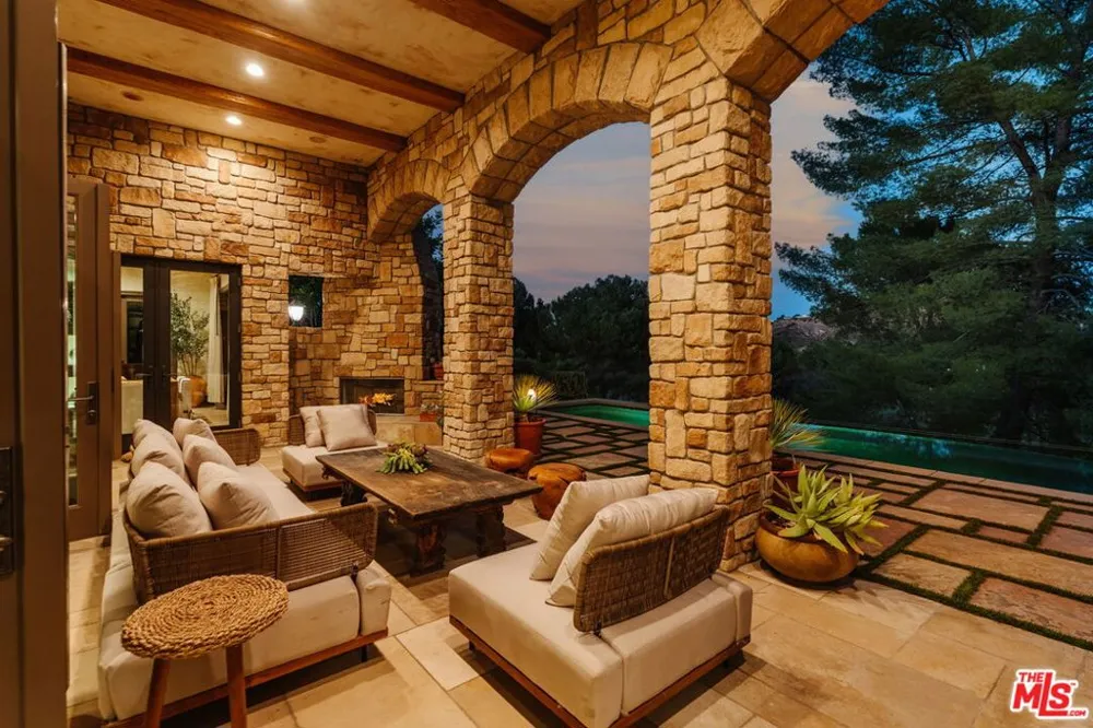 24903 Palmilla Drive Calabasas, CA 91302