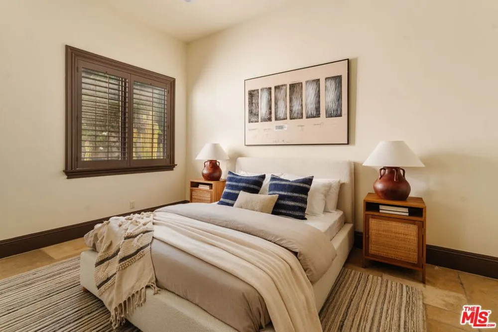 24903 Palmilla Drive Calabasas, CA 91302