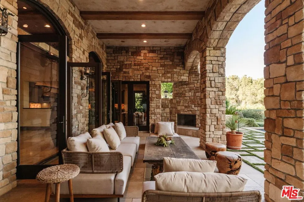 24903 Palmilla Drive Calabasas, CA 91302