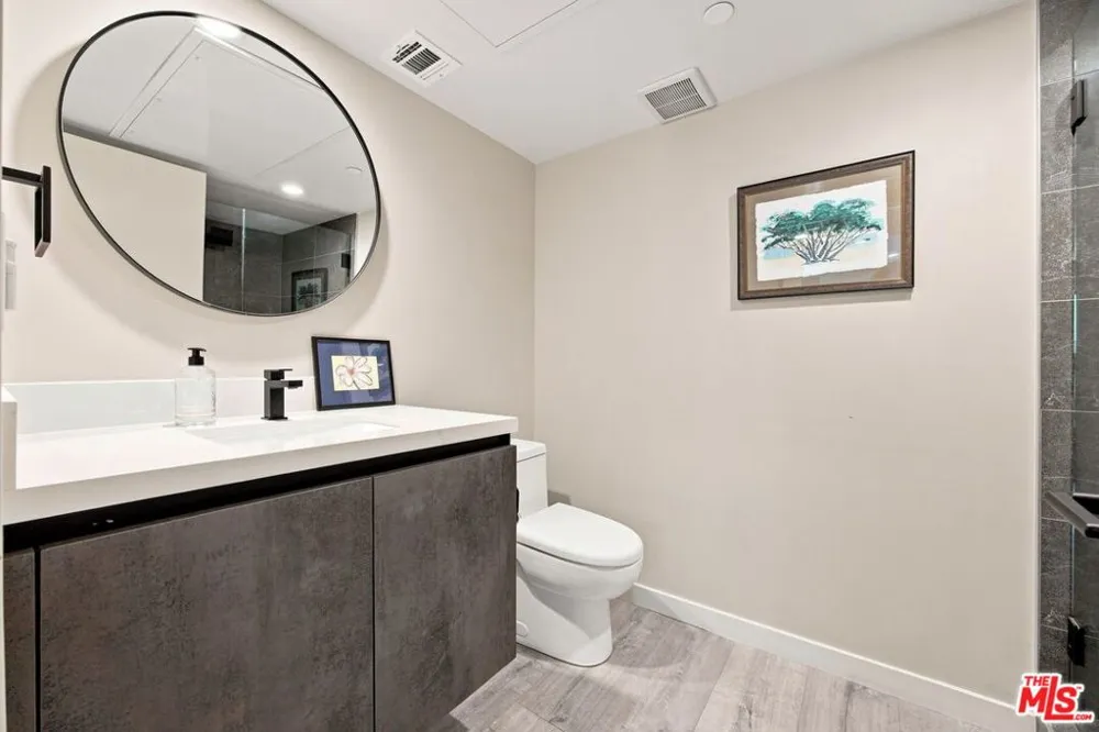 11622 Colfax Meadow Lane Studio City, CA 91604