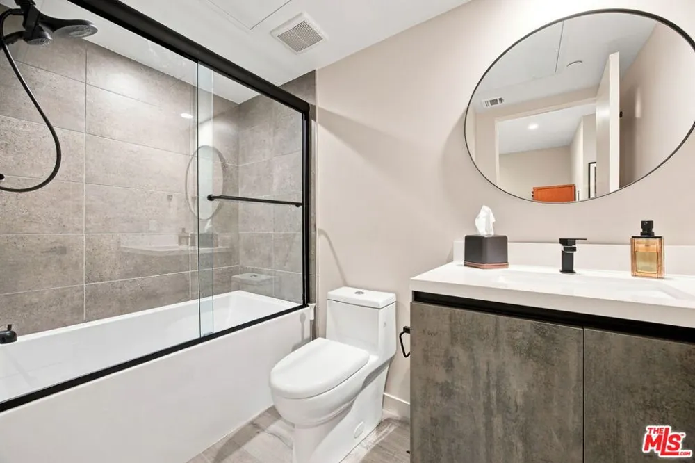 11622 Colfax Meadow Lane Studio City, CA 91604