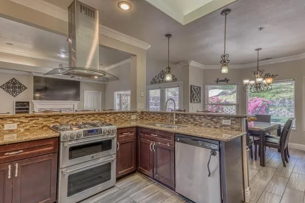 6040 Sherry Lee Lane Salinas, CA 93907