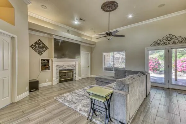 6040 Sherry Lee Lane Salinas, CA 93907