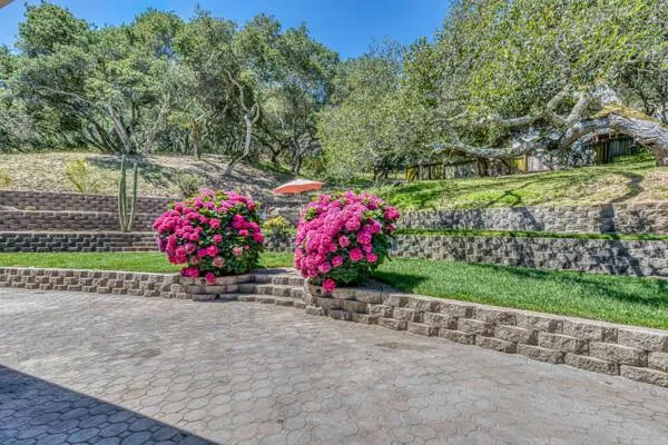 6040 Sherry Lee Lane Salinas, CA 93907