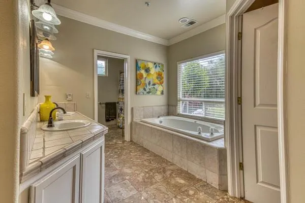 6040 Sherry Lee Lane Salinas, CA 93907