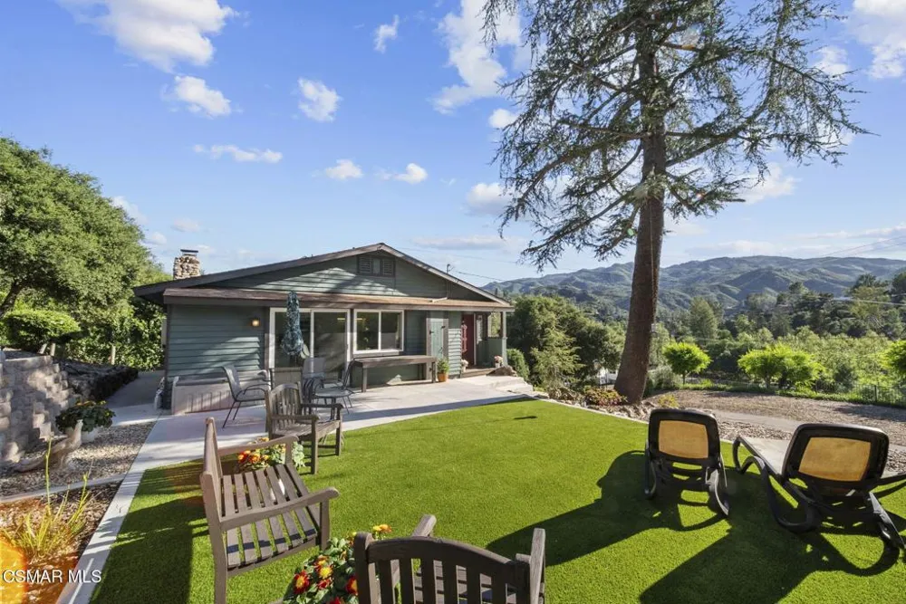 2375 Laguna Circle Drive Agoura Hills, CA 91301