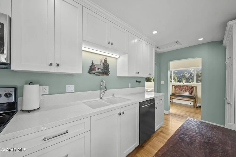 2375 Laguna Circle Drive Agoura Hills, CA 91301