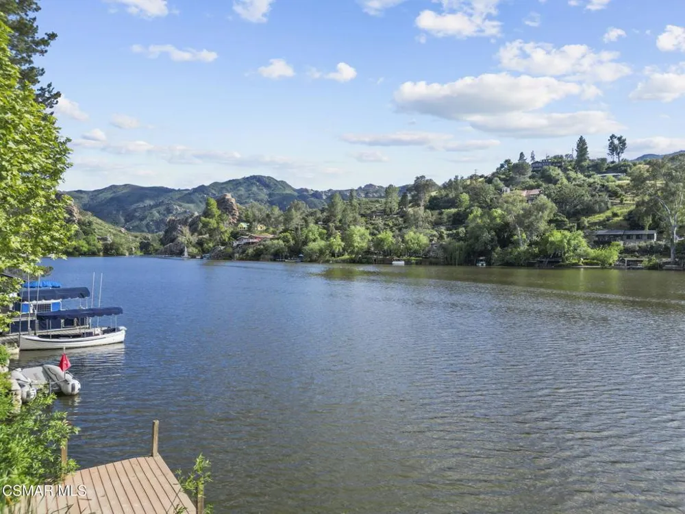 2375 Laguna Circle Drive Agoura Hills, CA 91301