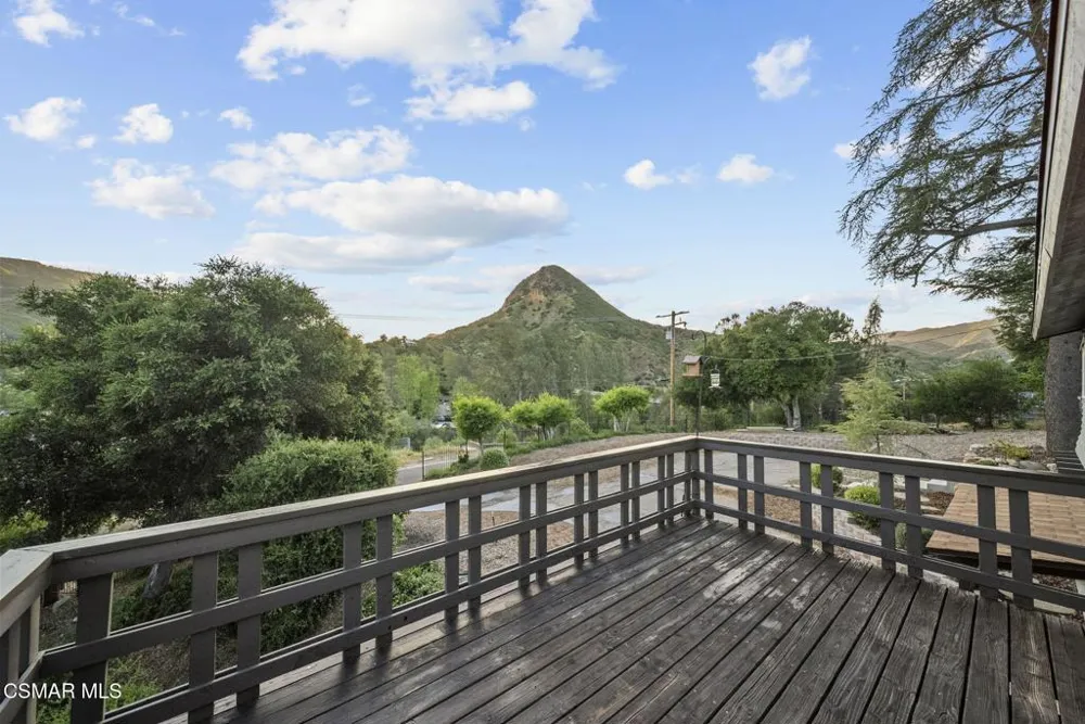2375 Laguna Circle Drive Agoura Hills, CA 91301