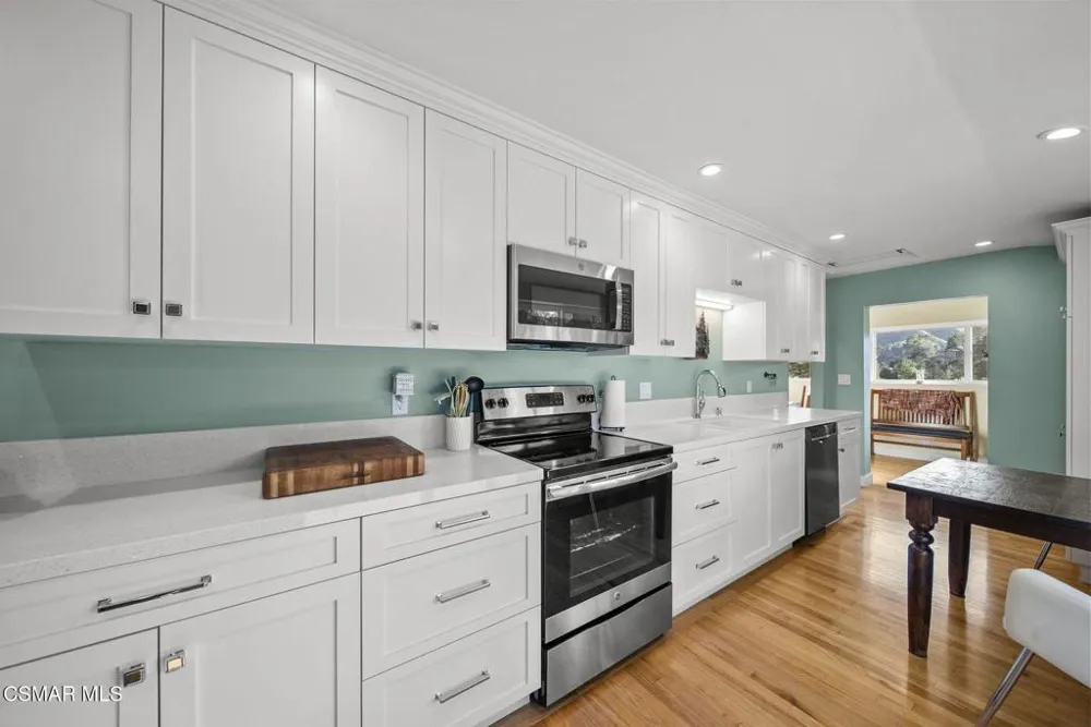 2375 Laguna Circle Drive Agoura Hills, CA 91301