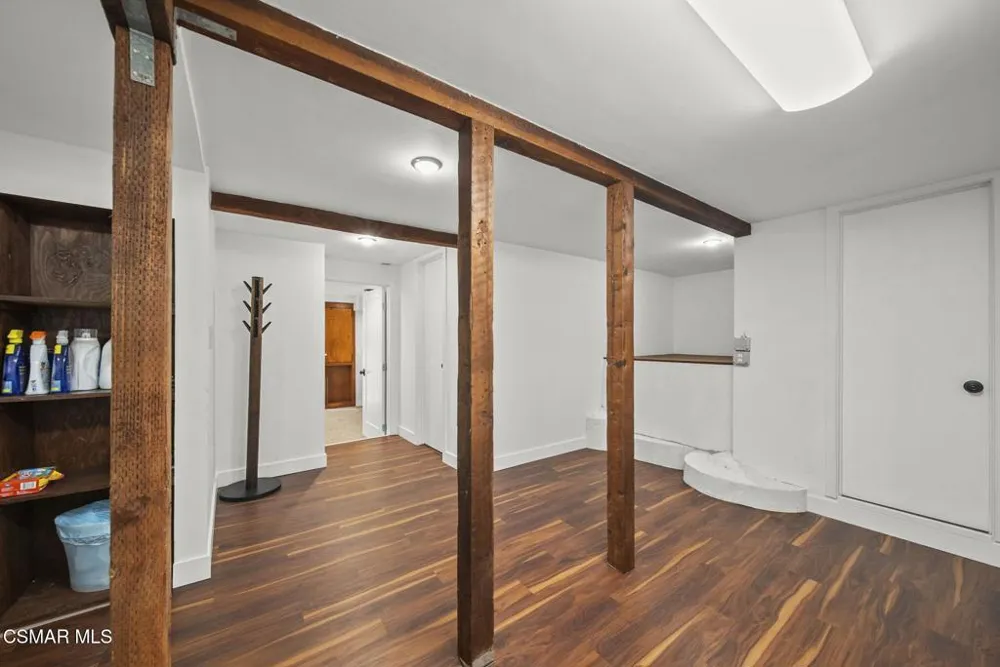 2375 Laguna Circle Drive Agoura Hills, CA 91301