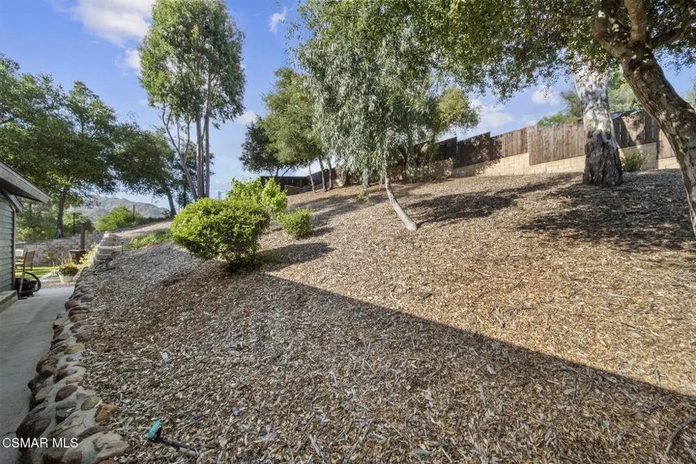 2375 Laguna Circle Drive Agoura Hills, CA 91301