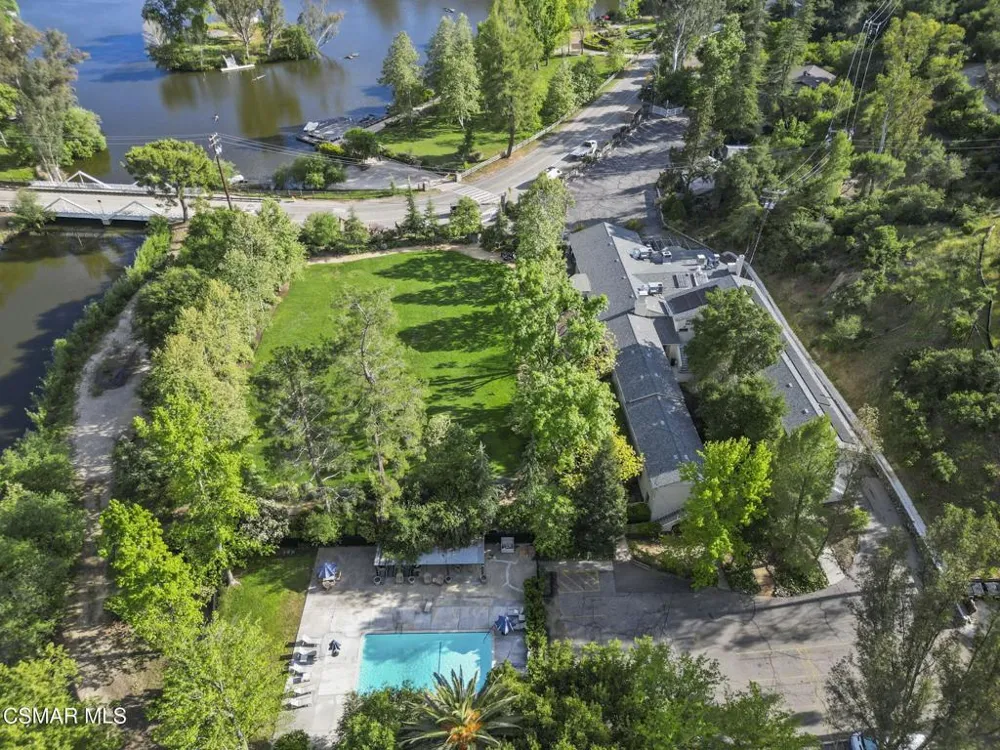 2375 Laguna Circle Drive Agoura Hills, CA 91301