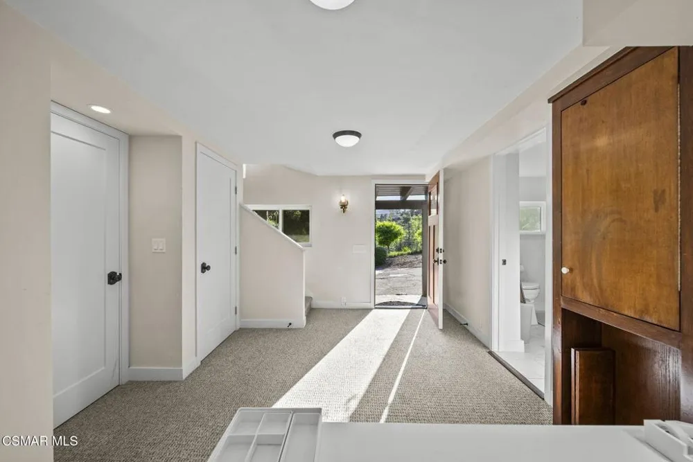 2375 Laguna Circle Drive Agoura Hills, CA 91301