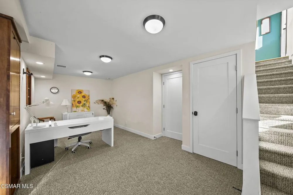 2375 Laguna Circle Drive Agoura Hills, CA 91301