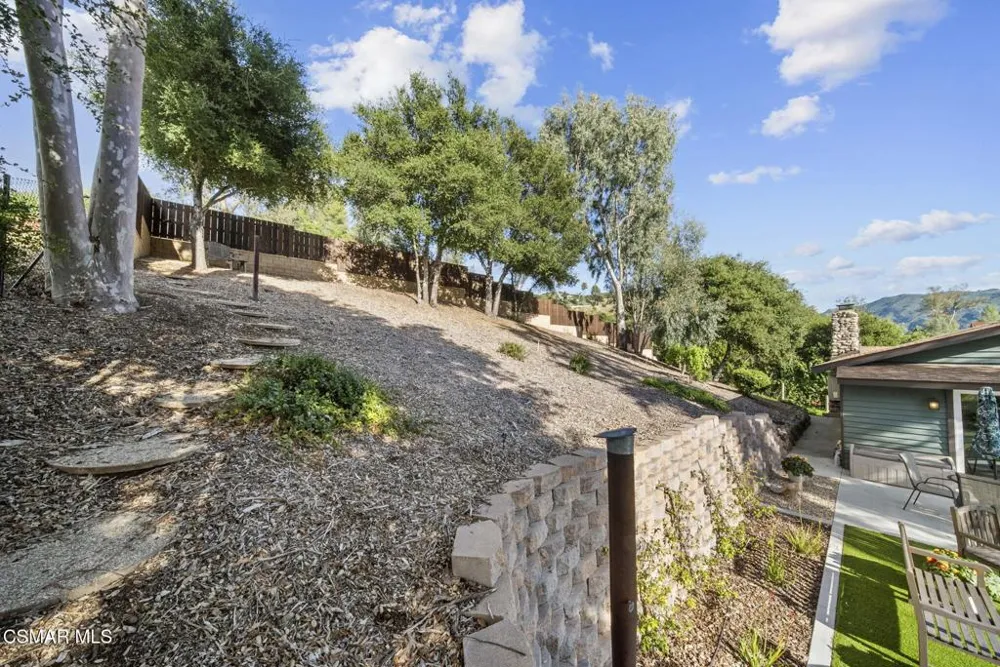 2375 Laguna Circle Drive Agoura Hills, CA 91301
