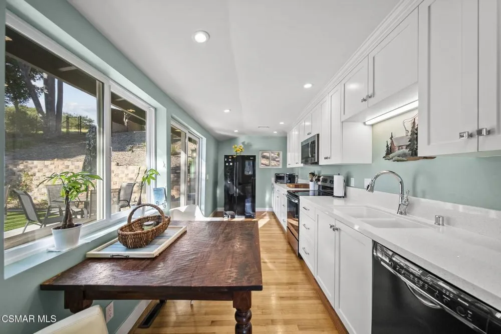 2375 Laguna Circle Drive Agoura Hills, CA 91301