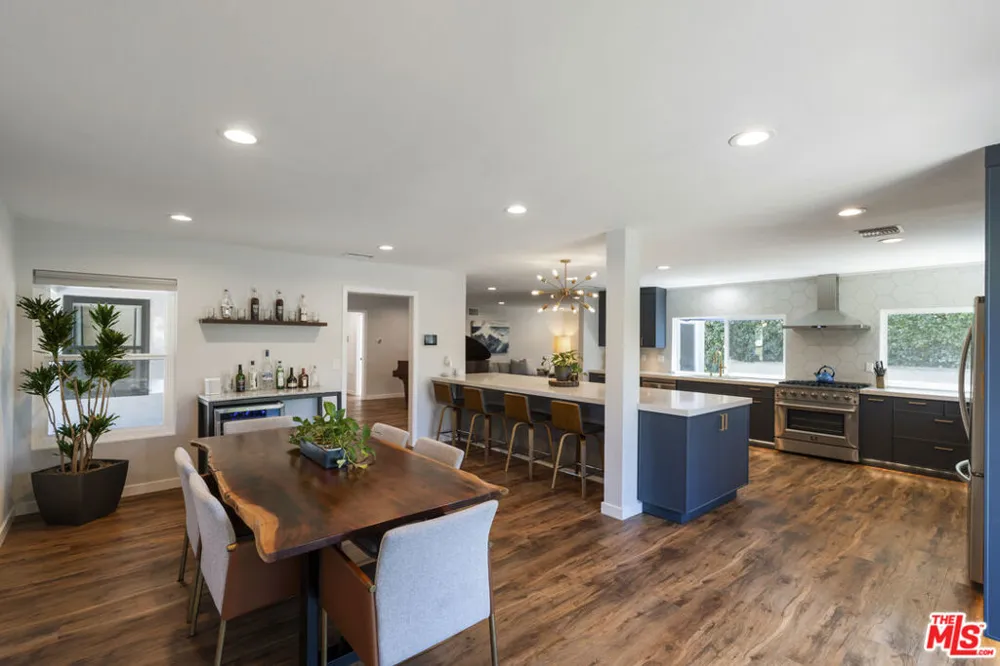 3159 Voltaire Drive Topanga, CA 90290