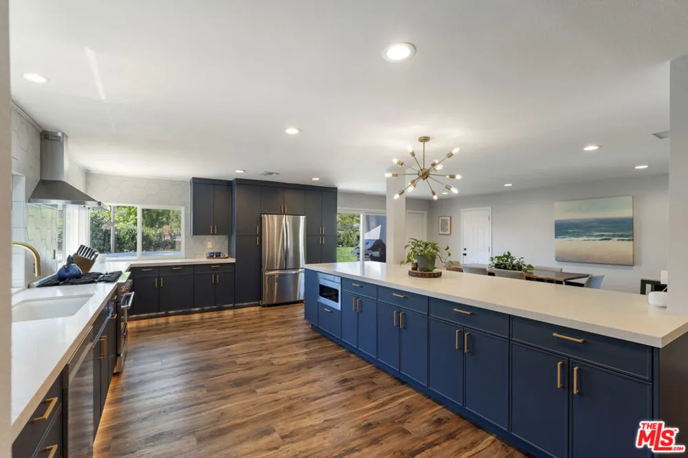 3159 Voltaire Drive Topanga, CA 90290