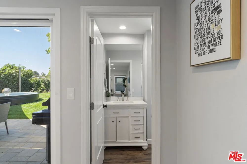 3159 Voltaire Drive Topanga, CA 90290