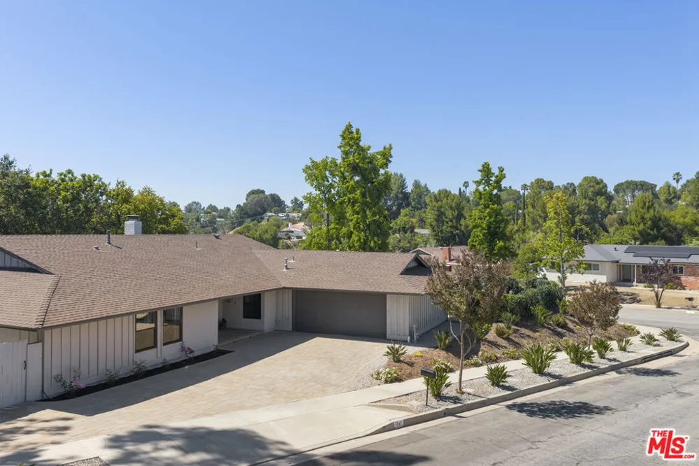 3159 Voltaire Drive Topanga, CA 90290