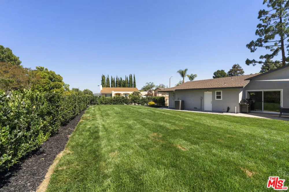 3159 Voltaire Drive Topanga, CA 90290