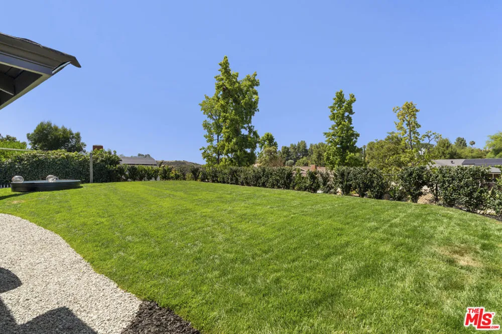 3159 Voltaire Drive Topanga, CA 90290