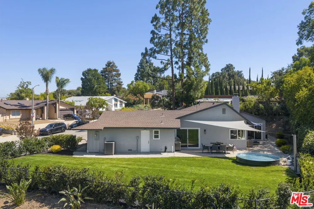 3159 Voltaire Drive Topanga, CA 90290