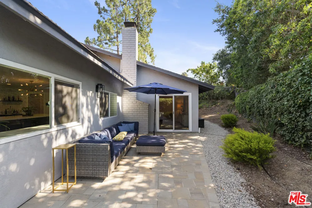 3159 Voltaire Drive Topanga, CA 90290