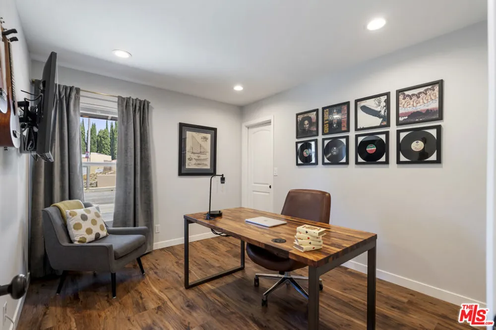 3159 Voltaire Drive Topanga, CA 90290