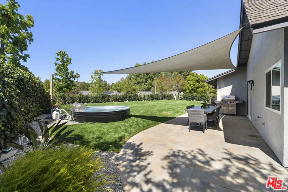 3159 Voltaire Drive Topanga, CA 90290