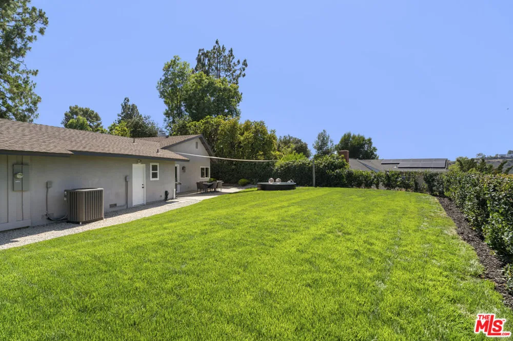 3159 Voltaire Drive Topanga, CA 90290