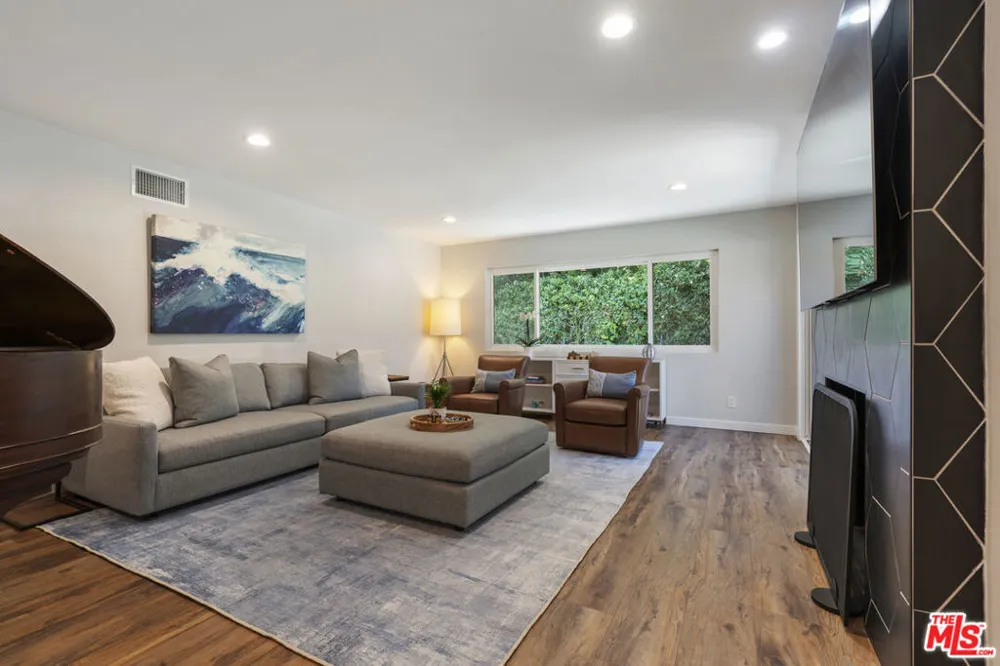 3159 Voltaire Drive Topanga, CA 90290
