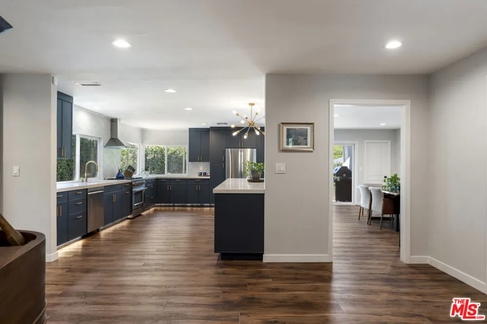 3159 Voltaire Drive Topanga, CA 90290