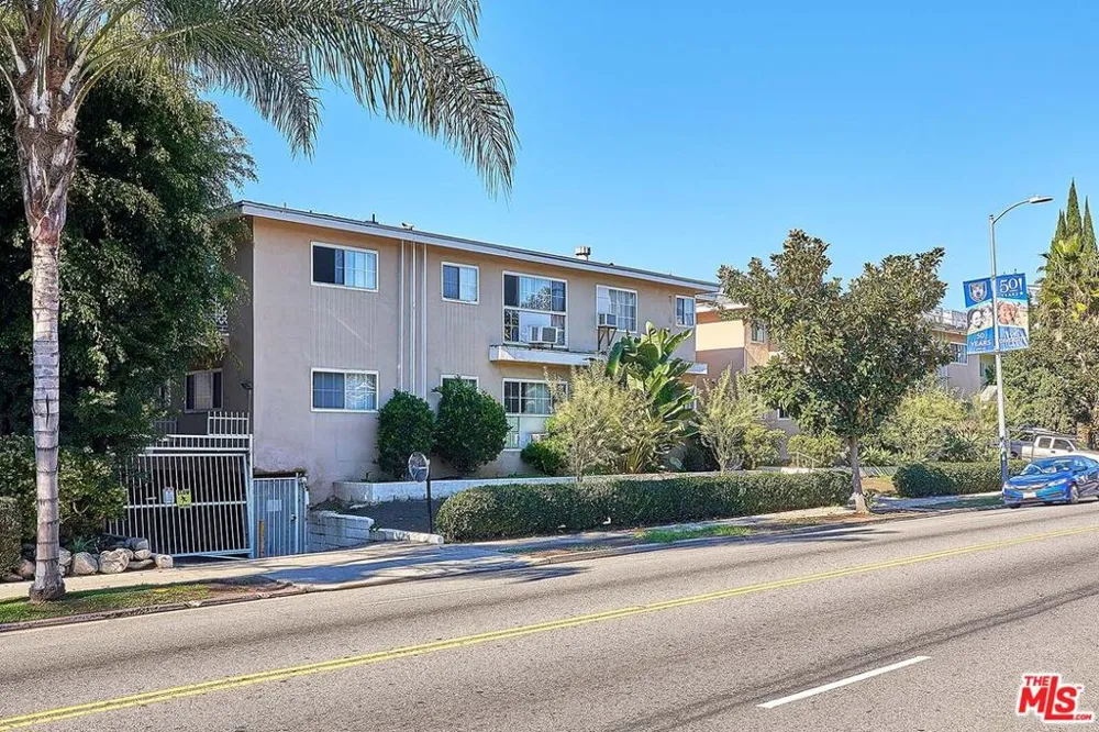 443 S Wilton Place #5 Los Angeles, CA 90020