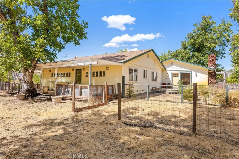 1860 Hummel Lane Kelseyville, CA 95451