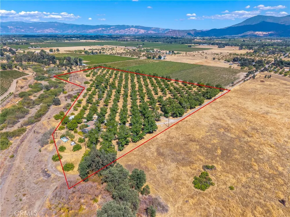 1860 Hummel Lane Kelseyville, CA 95451