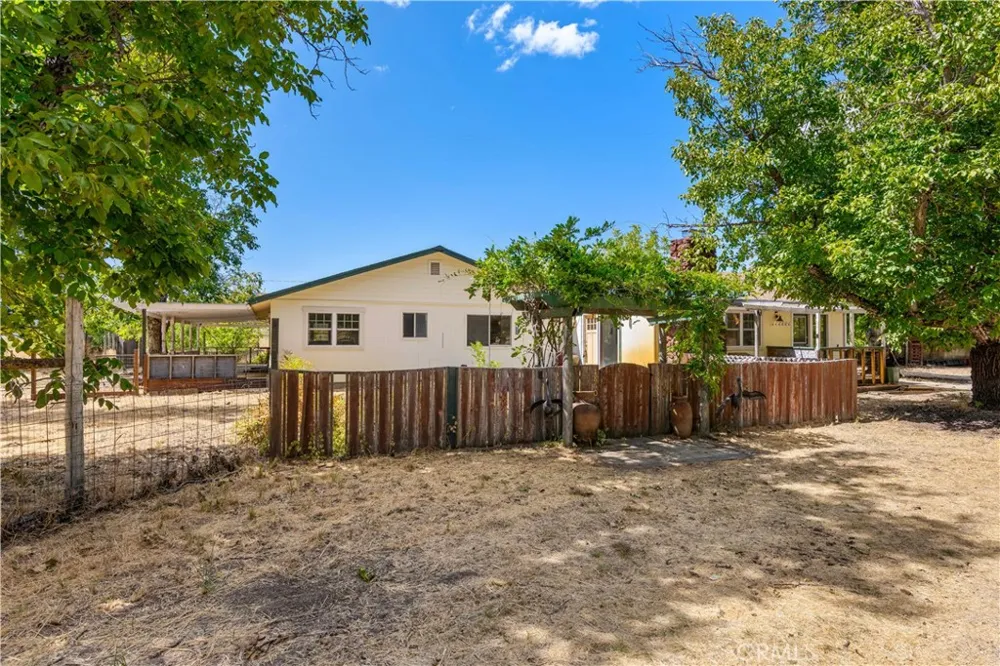 1860 Hummel Lane Kelseyville, CA 95451