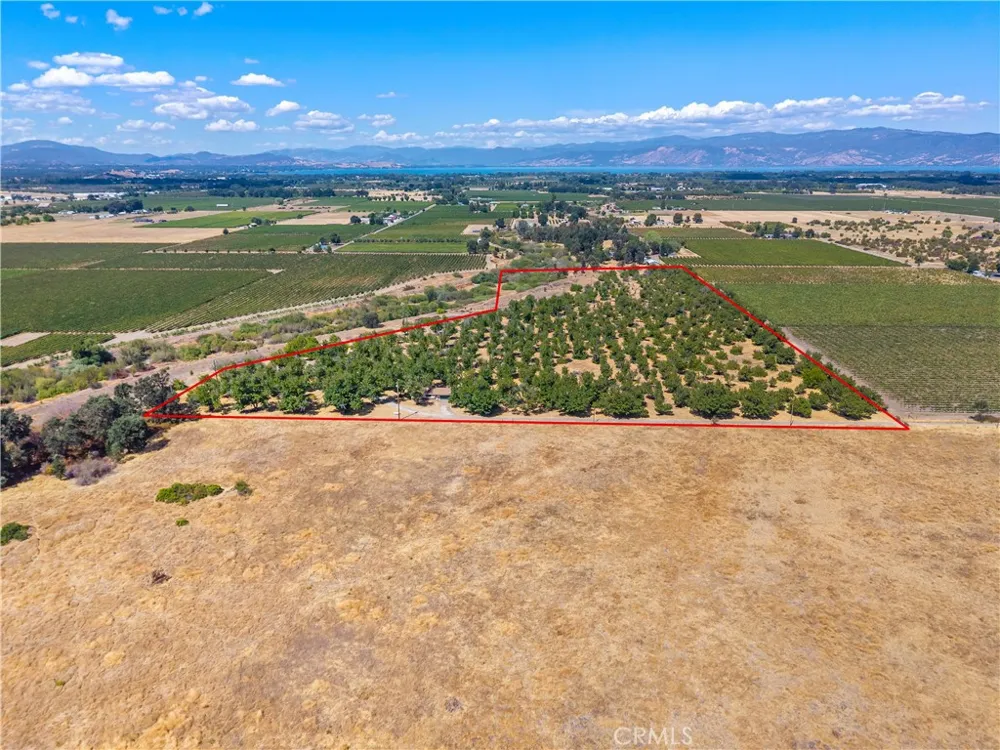 1860 Hummel Lane Kelseyville, CA 95451