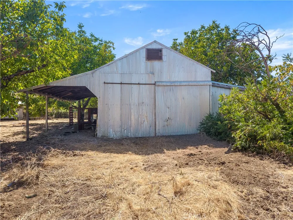 1860 Hummel Lane Kelseyville, CA 95451