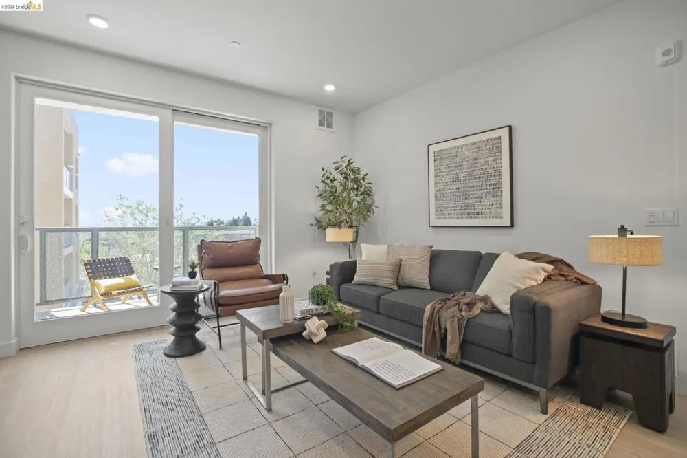 500 Somi Ct #307 Hayward, CA 94544