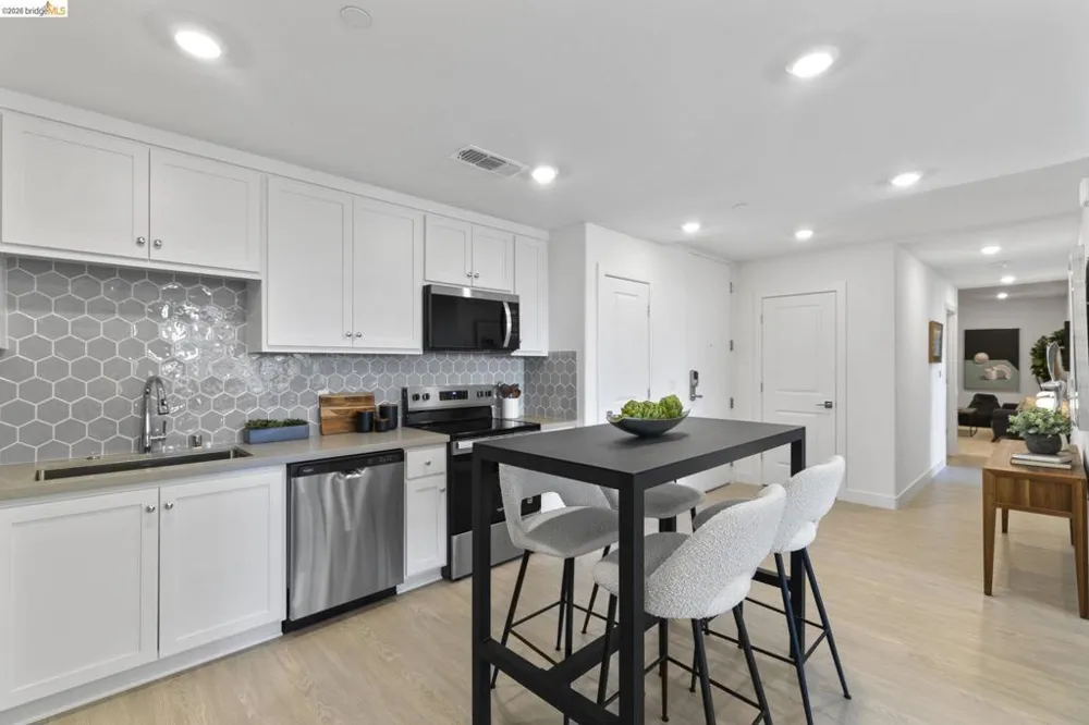 500 Somi Ct #307 Hayward, CA 94544